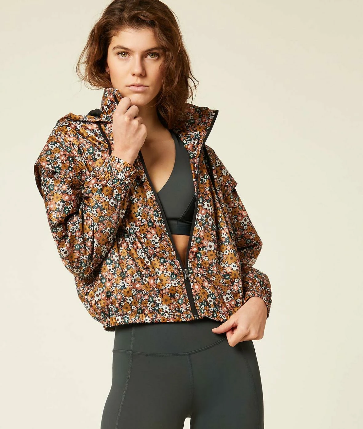 Athleisure : Active & Chill | Blouson Court Fleuri OCRE | Etam Femme – Image 3