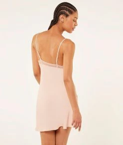 Pyjamas Satinés Et Chics | Nuisette Satinée Détails Dentelle ROSE POUDRE | Etam Femme